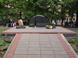 Описание: http://saratovregion.ucoz.ru/saratov/monuments/war/jungam.jpg